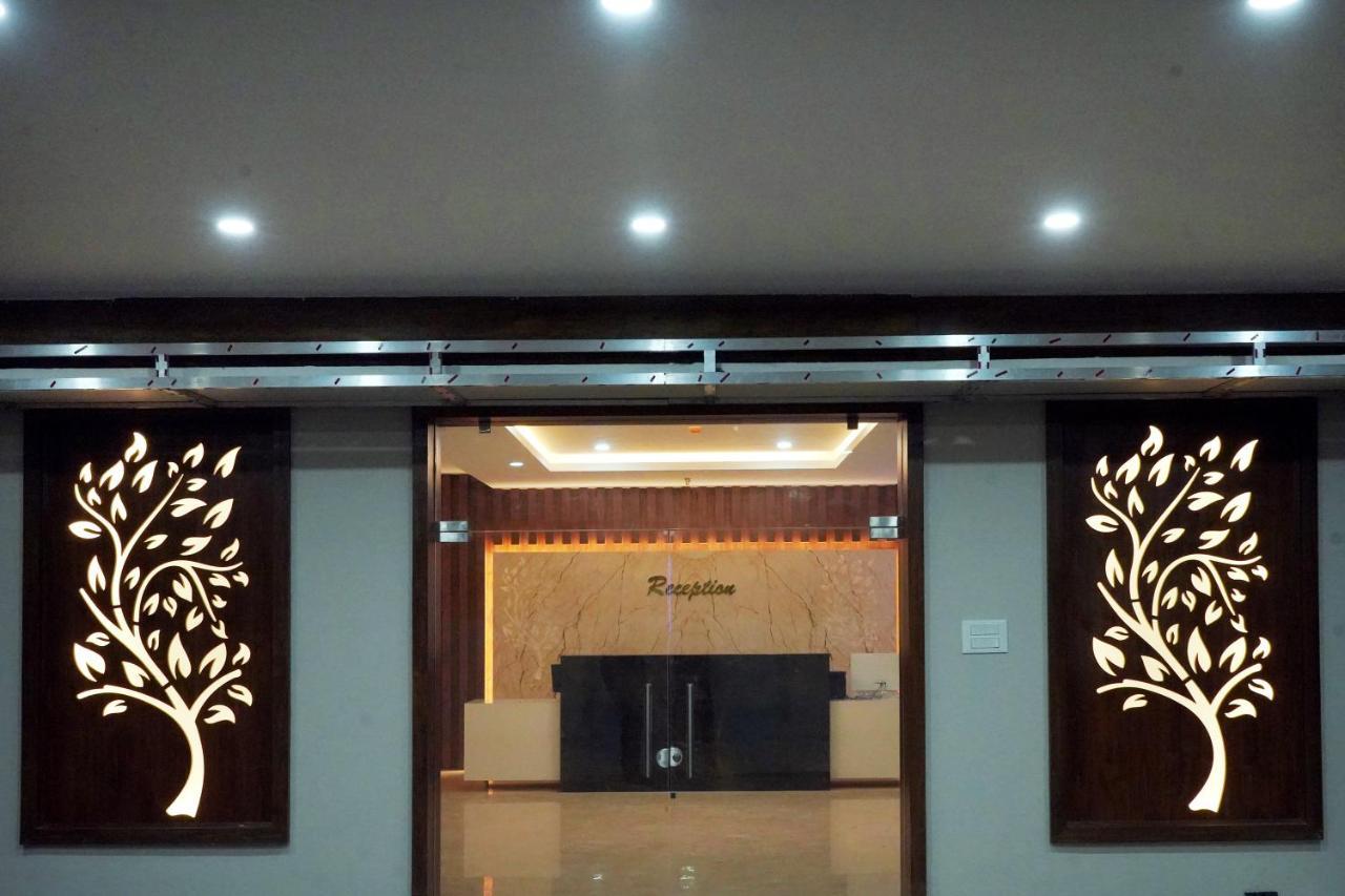 Hotel Nivetha Inn Coimbatore Exterior foto